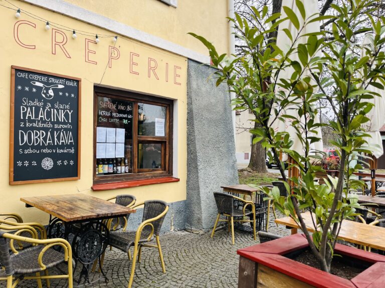 Cafe Creperie Strakatý králík