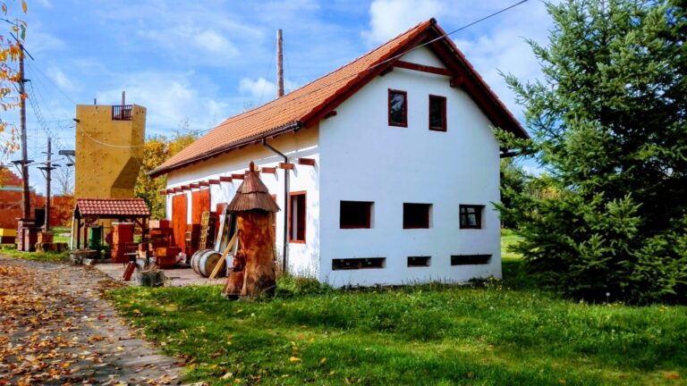 Muzeum českých Vánoc a Včelín Ořech